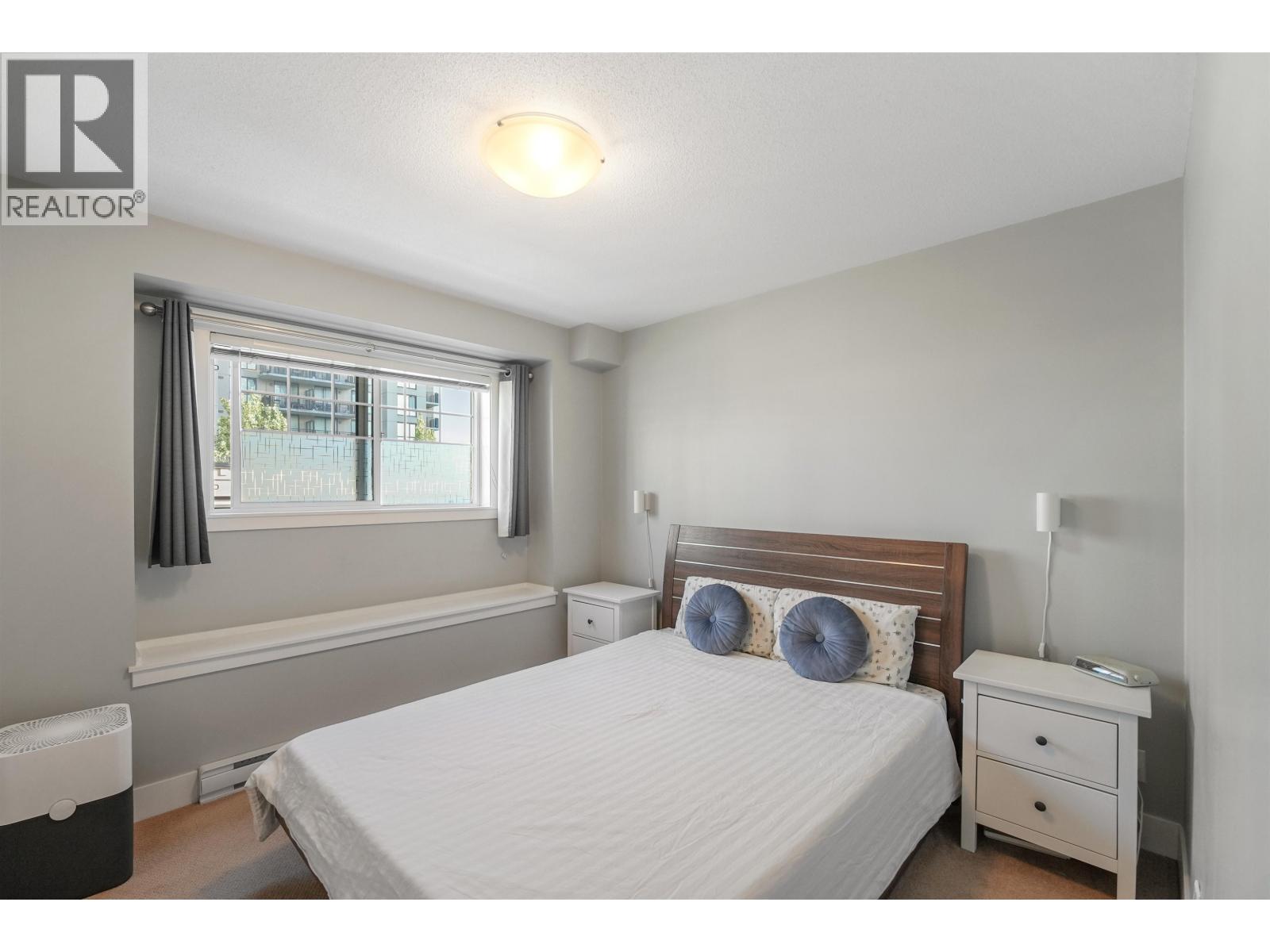 1 838 ROYAL AVENUE, New Westminster