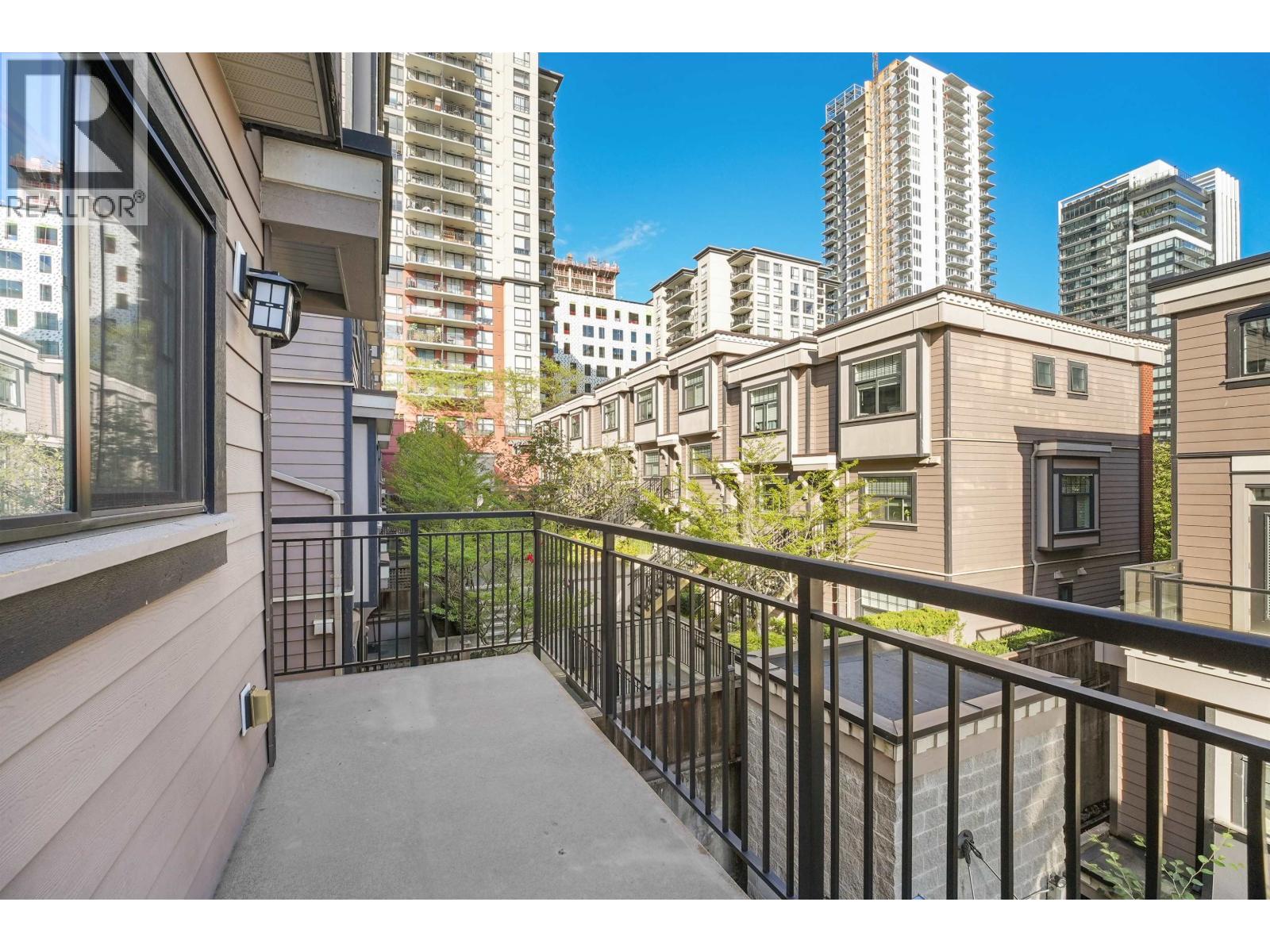 1 838 ROYAL AVENUE, New Westminster