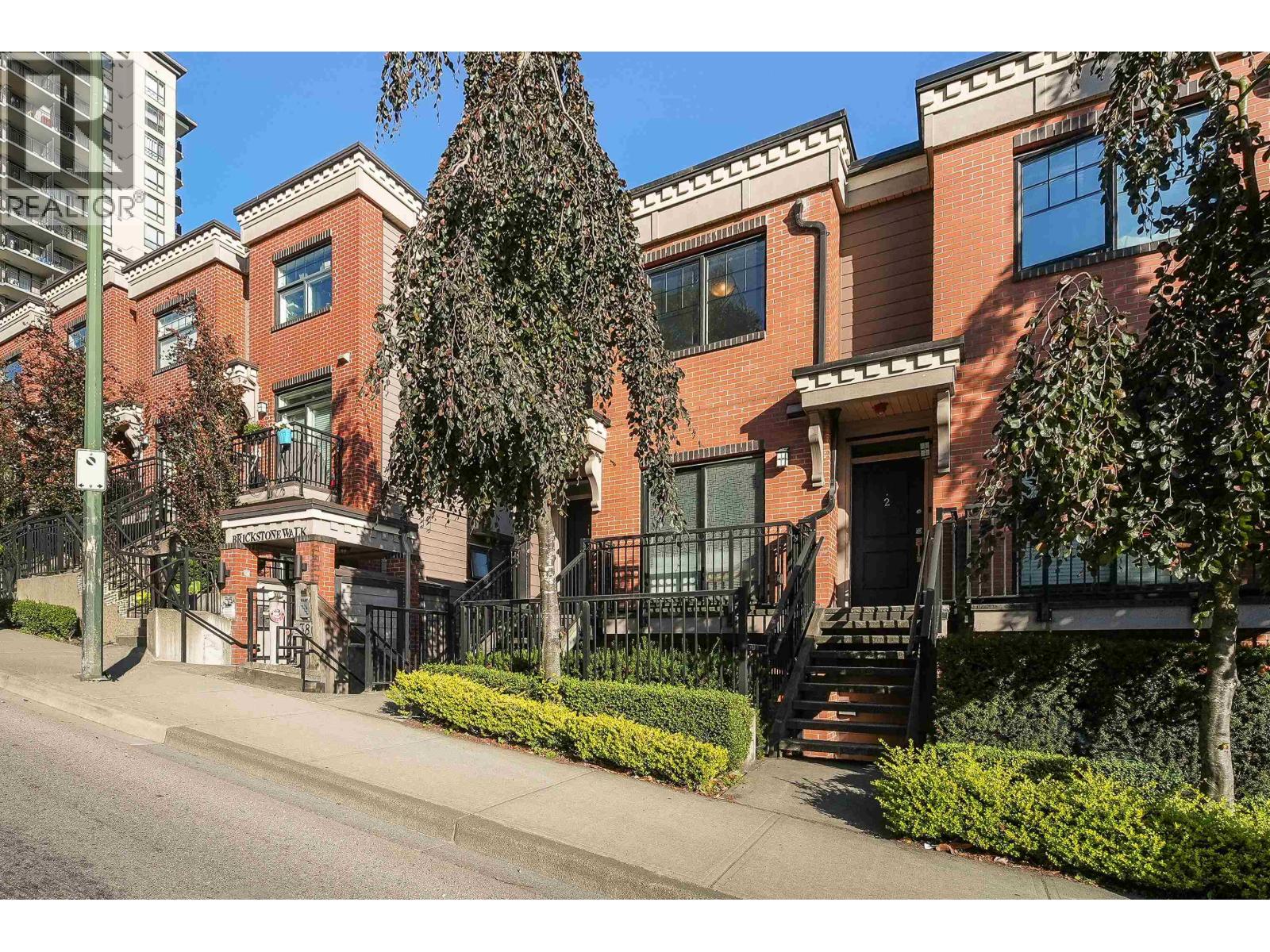 1 838 ROYAL AVENUE, New Westminster