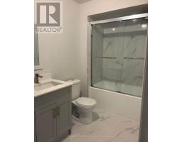 10 Martindale Crescent, Brampton, ON L6X2V1 Photo 8