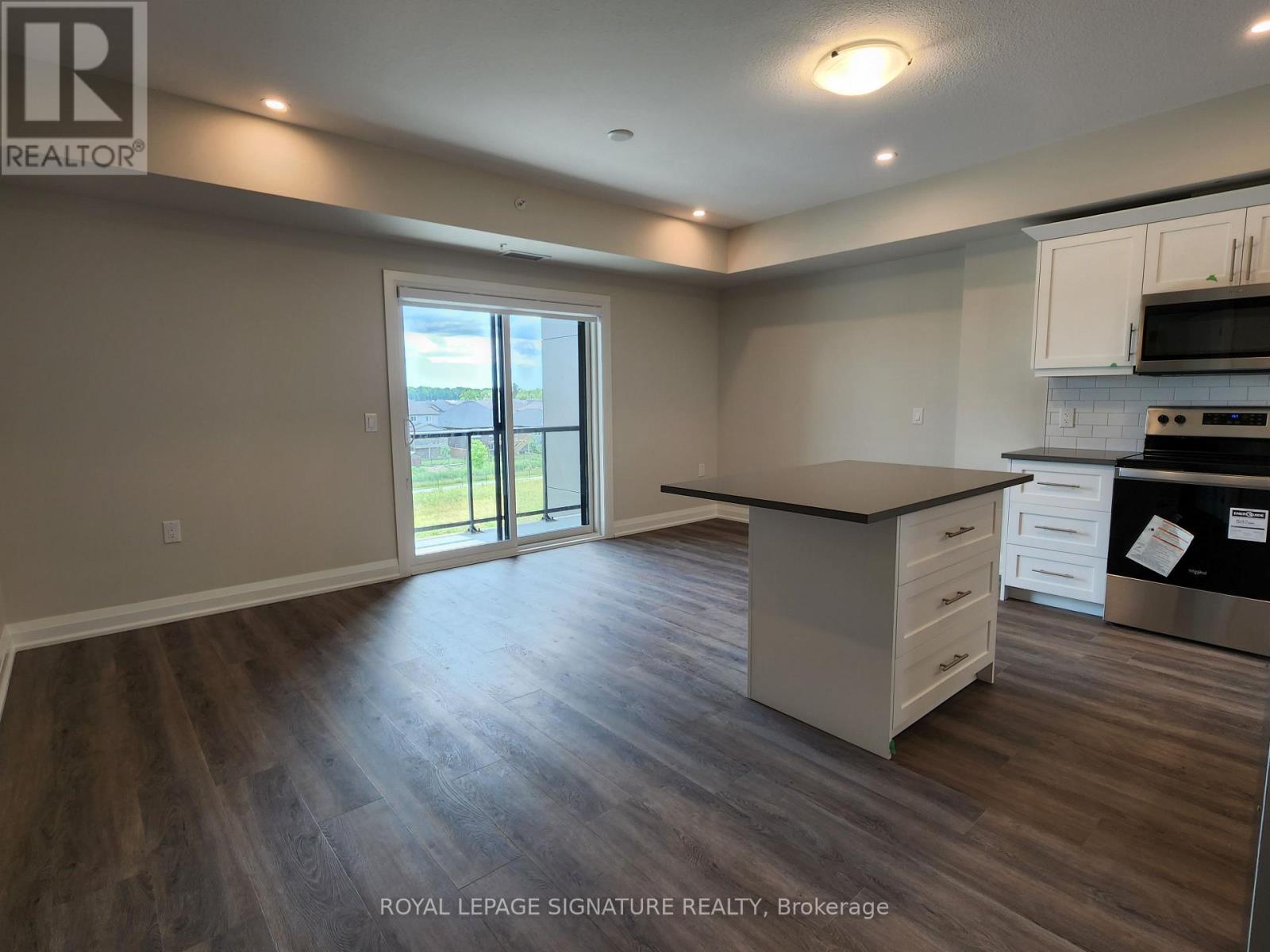 Photo of 120 Summersides Boulevard