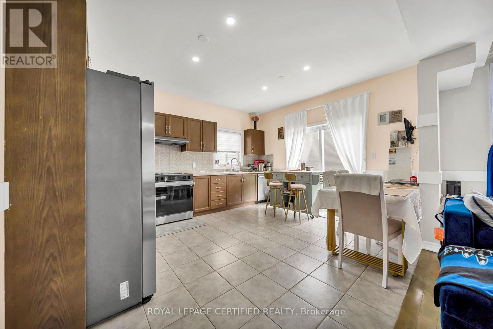 204 MCCABE AVENUE - 19