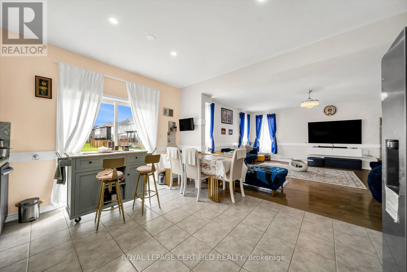 204 MCCABE AVENUE - 22
