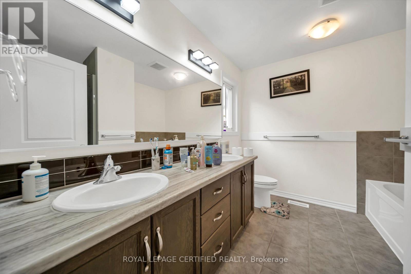 204 MCCABE AVENUE - Image 36