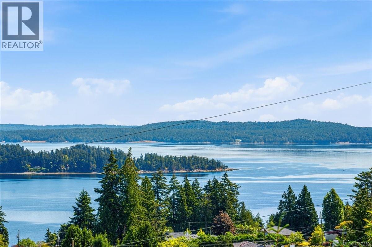 422 Battie Dr, Ladysmith