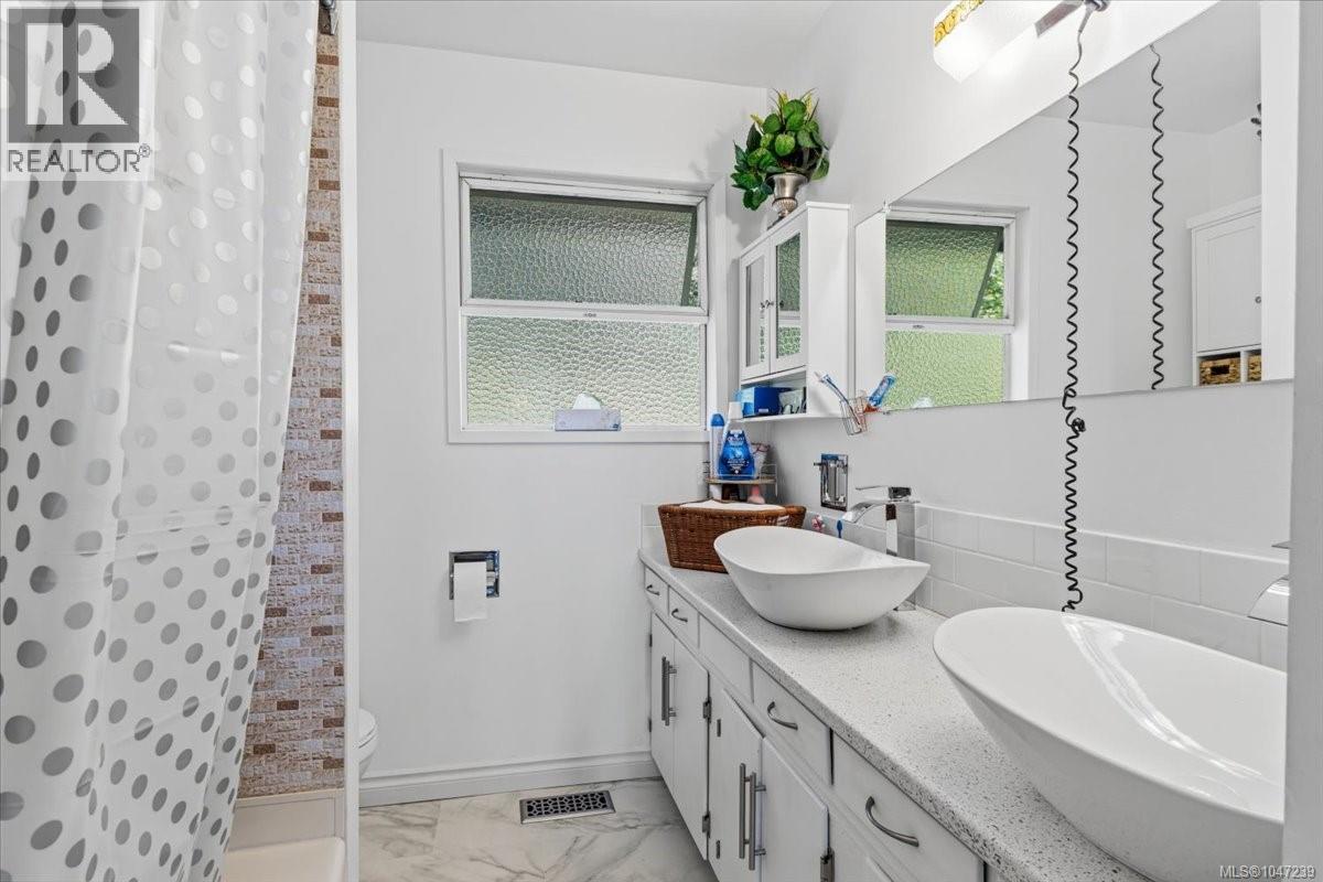422 Battie Dr - 15