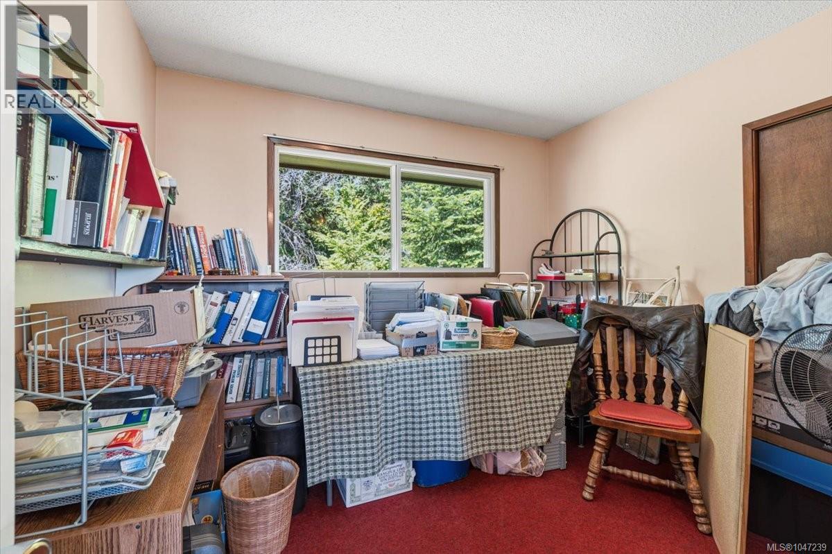 422 Battie Dr, Ladysmith