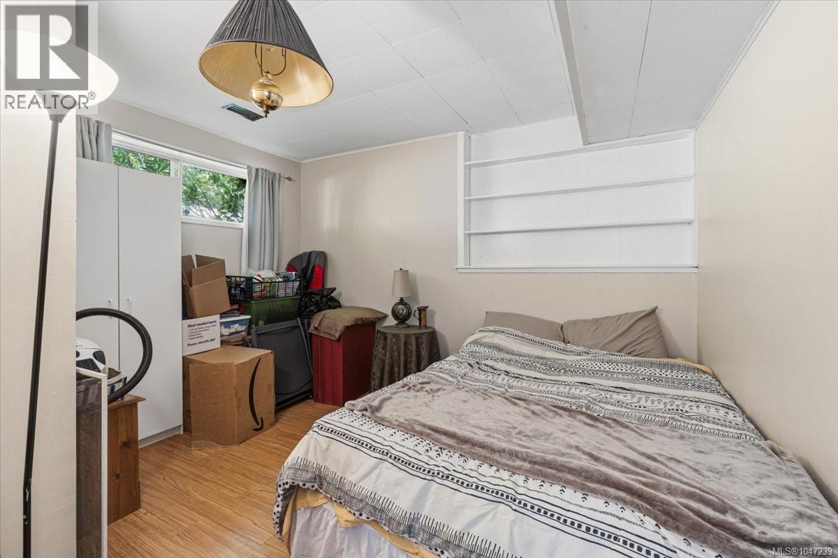 422 Battie Dr, Ladysmith