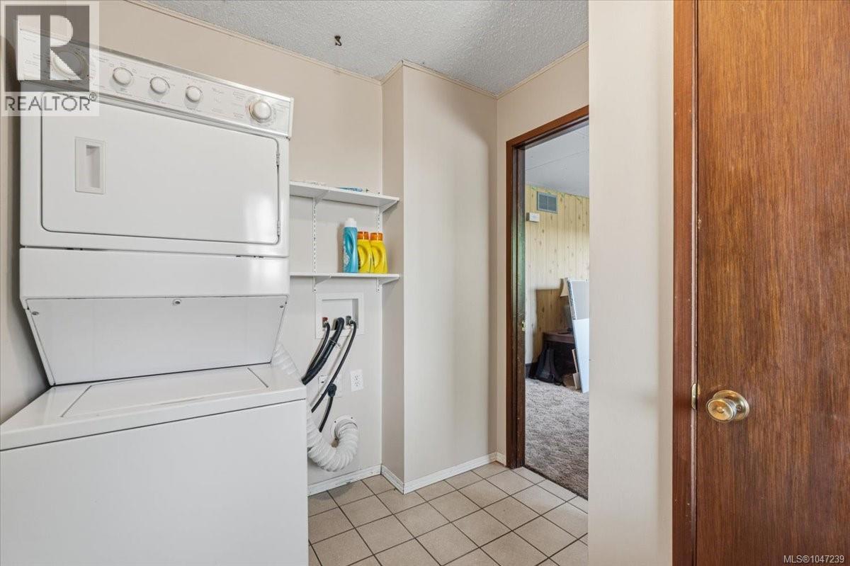 422 Battie Dr, Ladysmith