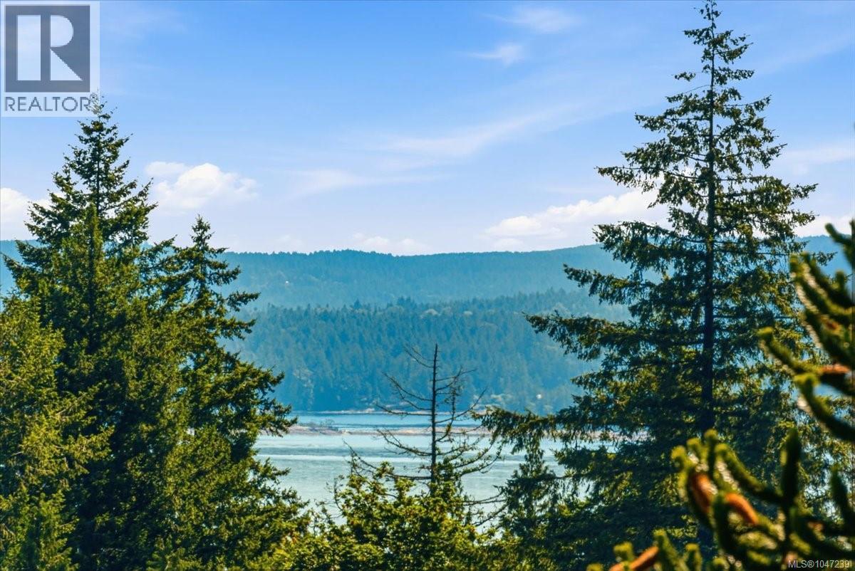 422 Battie Dr, Ladysmith