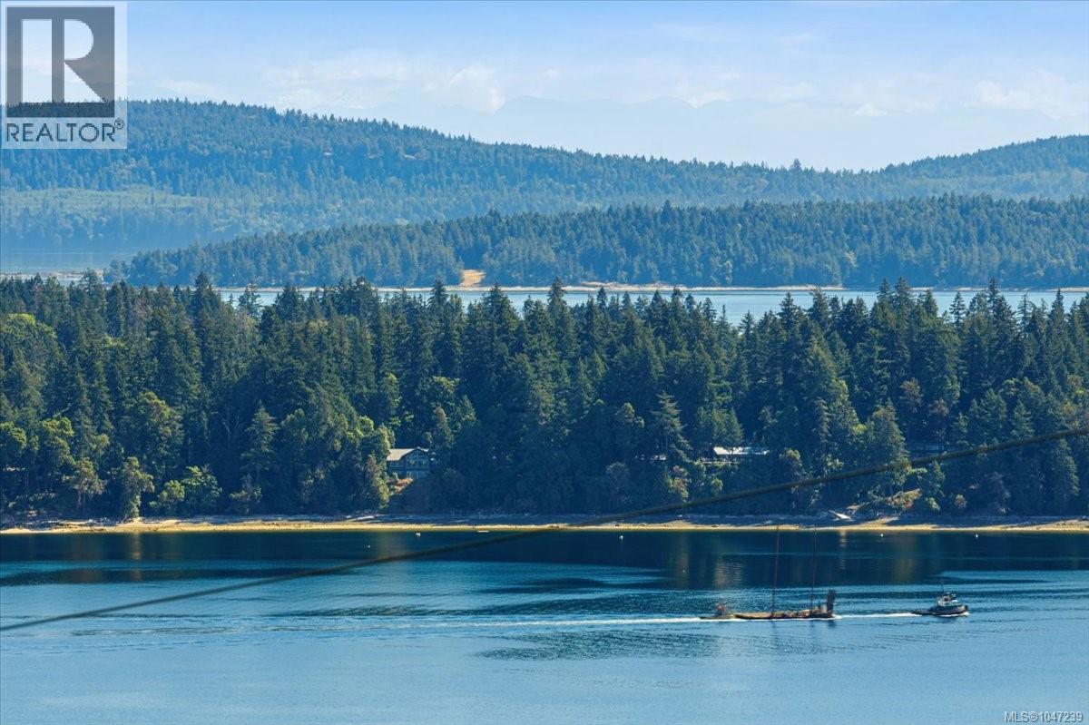422 Battie Dr, Ladysmith
