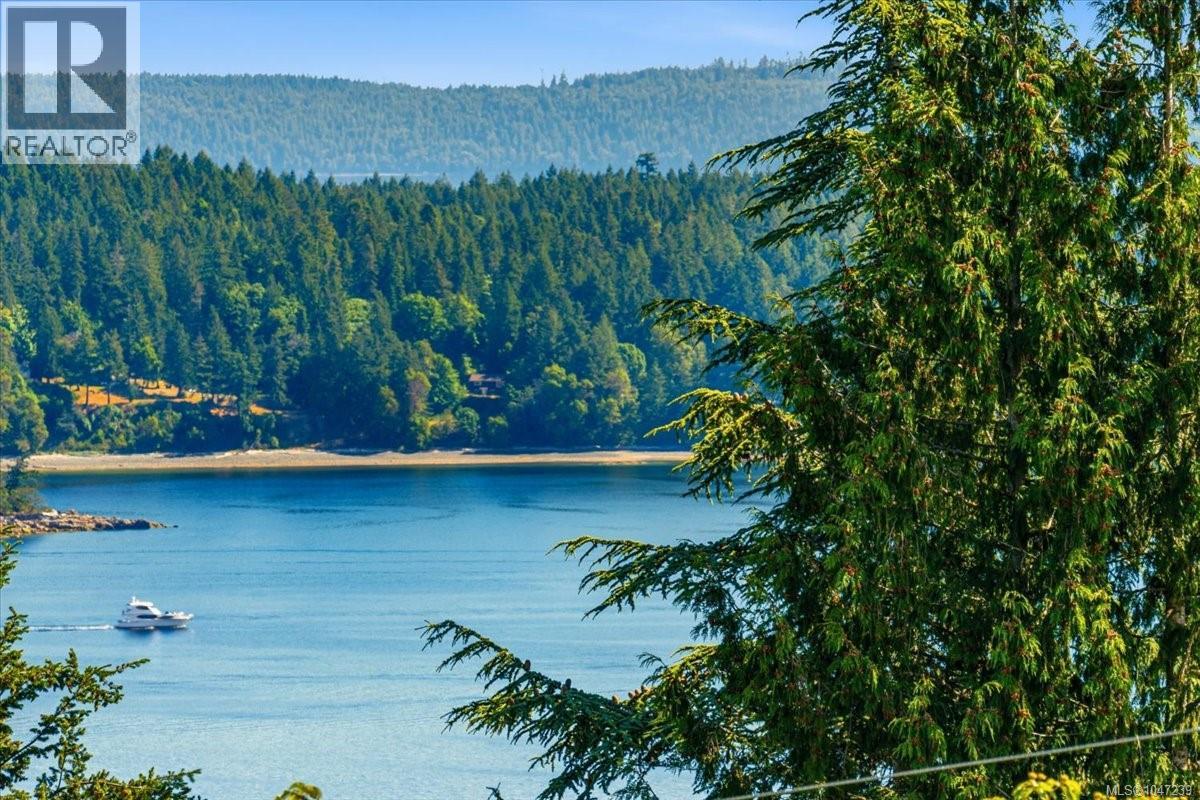 422 Battie Dr, Ladysmith