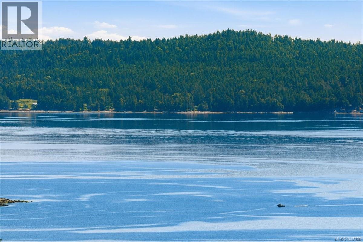 422 Battie Dr, Ladysmith