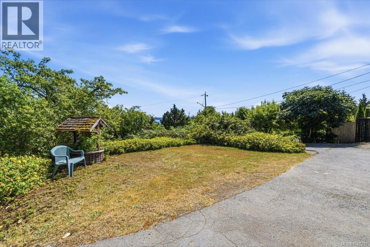 422 Battie Dr, Ladysmith