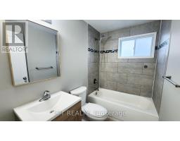 38 Chaucer Crescent, Barrie, ON L4N4T7 Photo 12