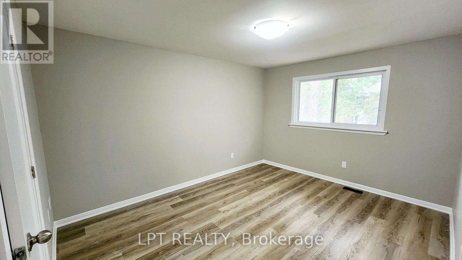 38 CHAUCER CRESCENT - Image 14