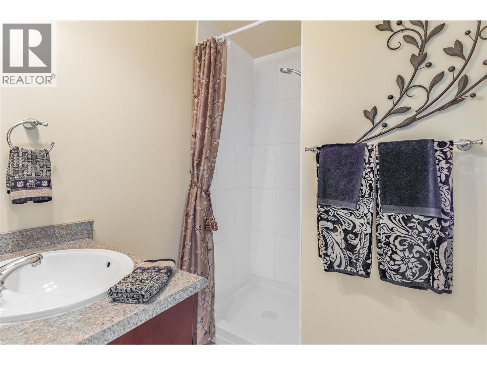 17952 Hereford Road, Kelowna