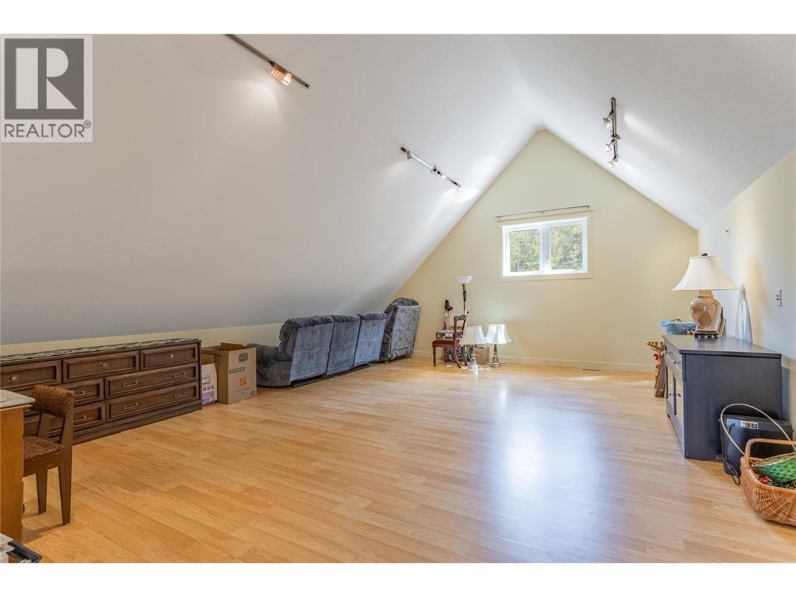 17952 Hereford Road, Kelowna