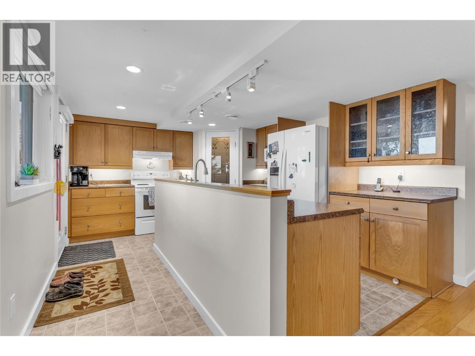 17952 Hereford Road, Kelowna