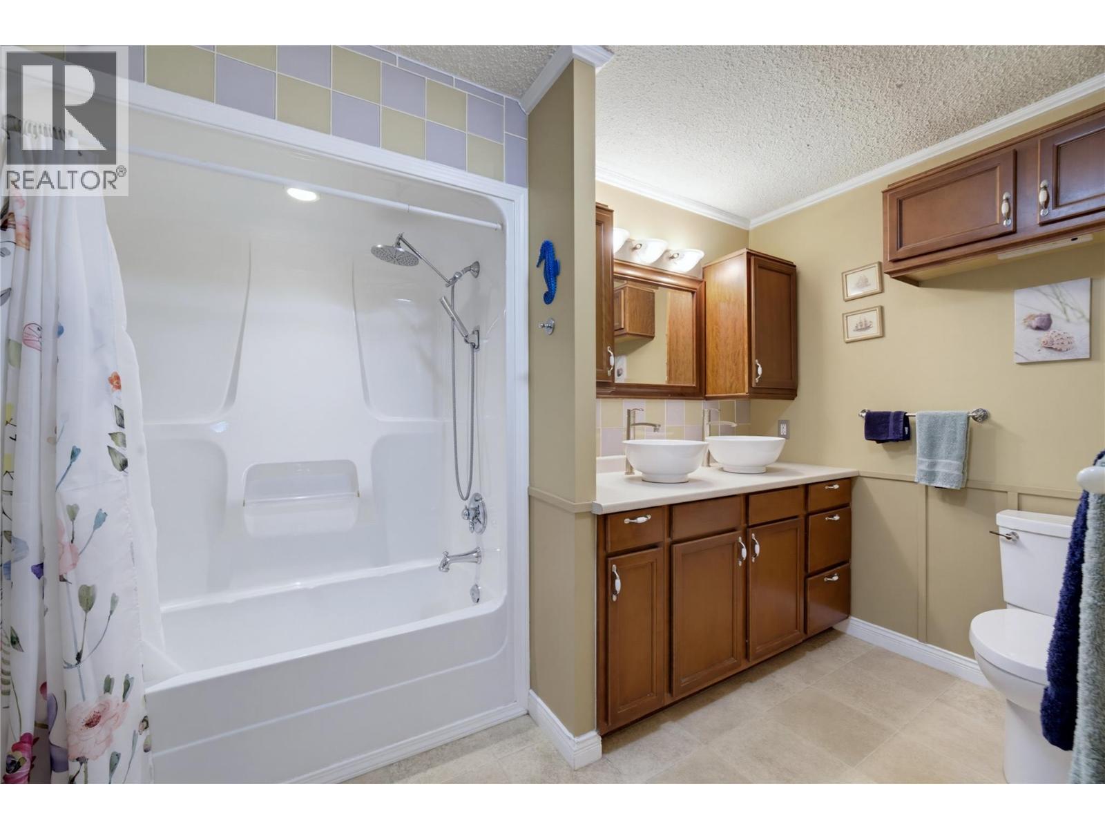 502 Maple Street, Sicamous