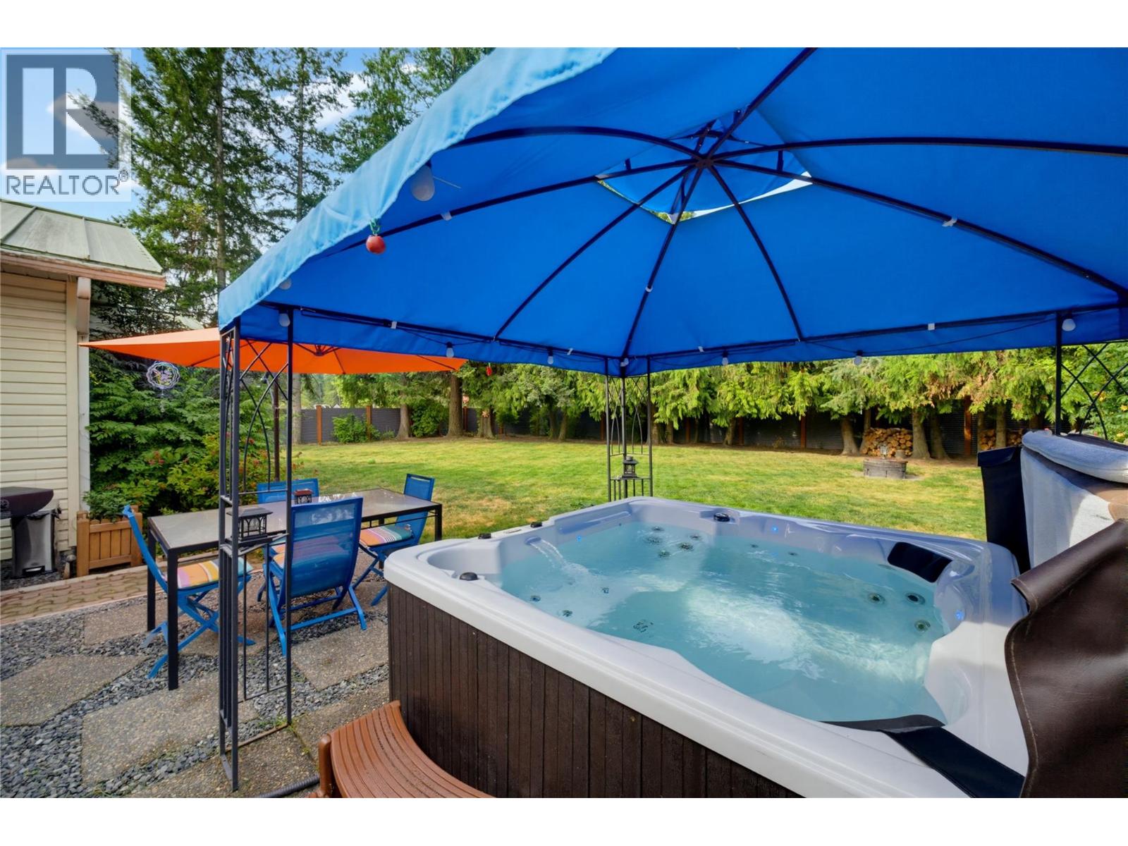 502 Maple Street, Sicamous