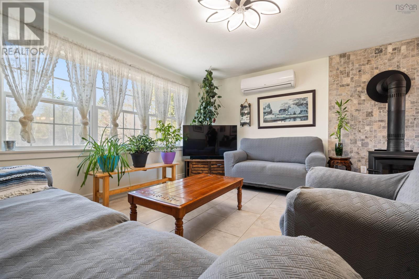 1106 Tetzlaff Road