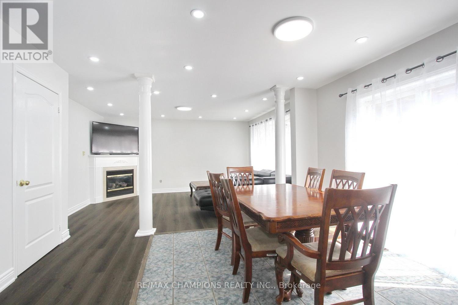 28 EGYPT DRIVE - 11