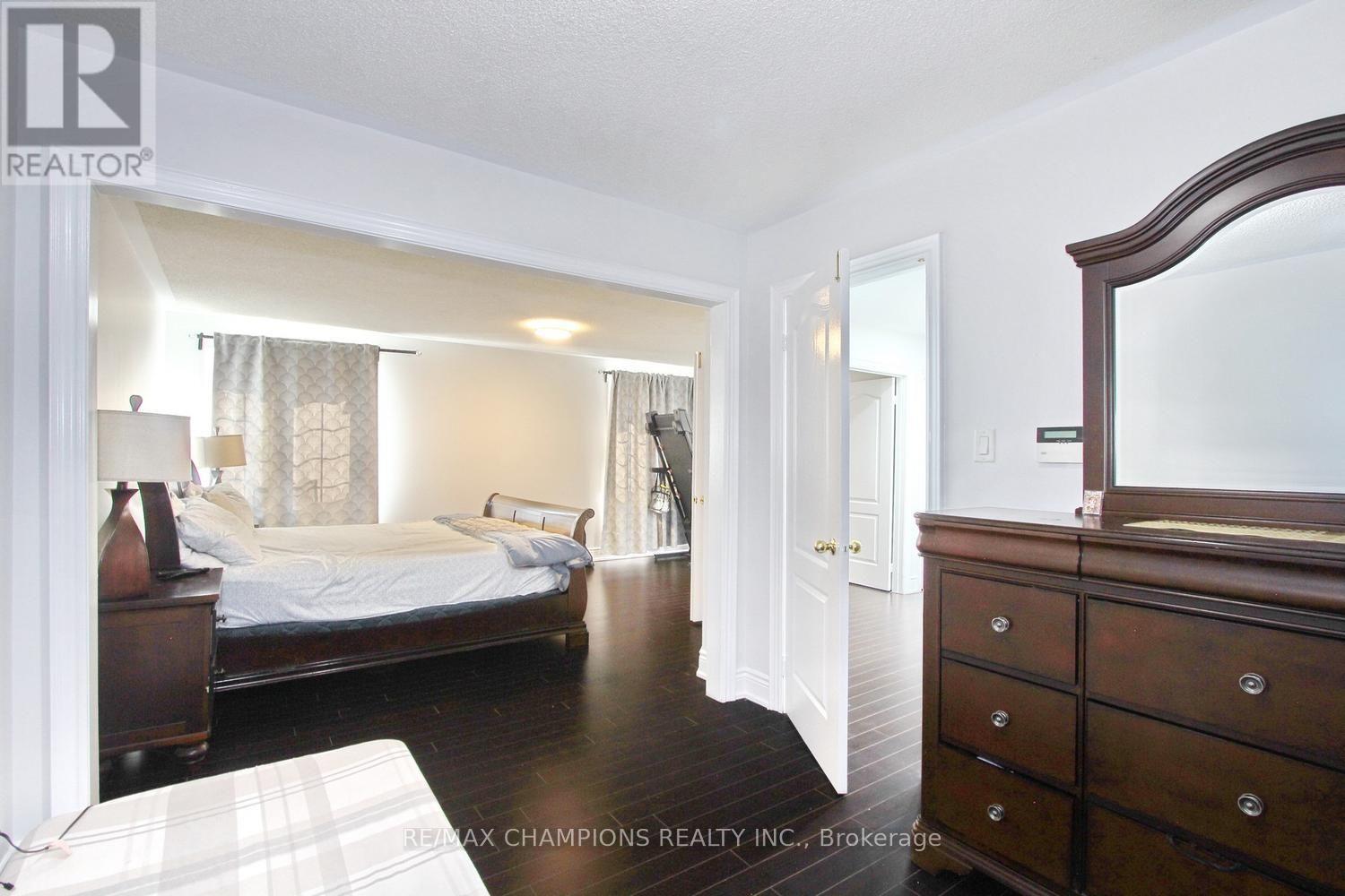 28 EGYPT DRIVE - 20
