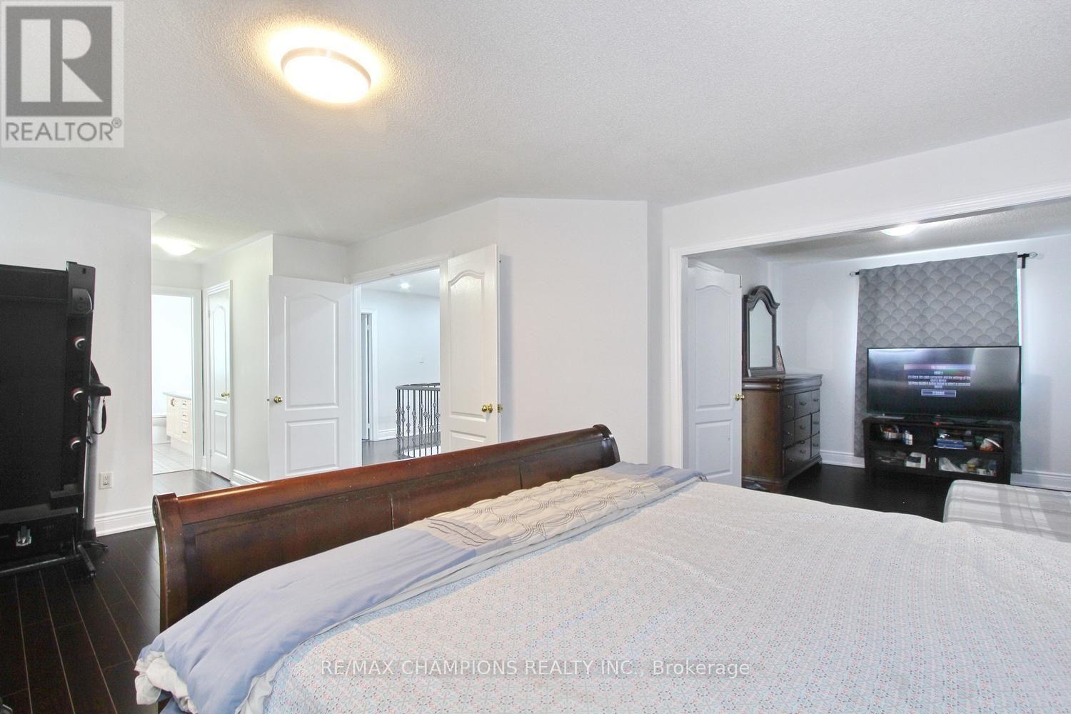28 EGYPT DRIVE - 21