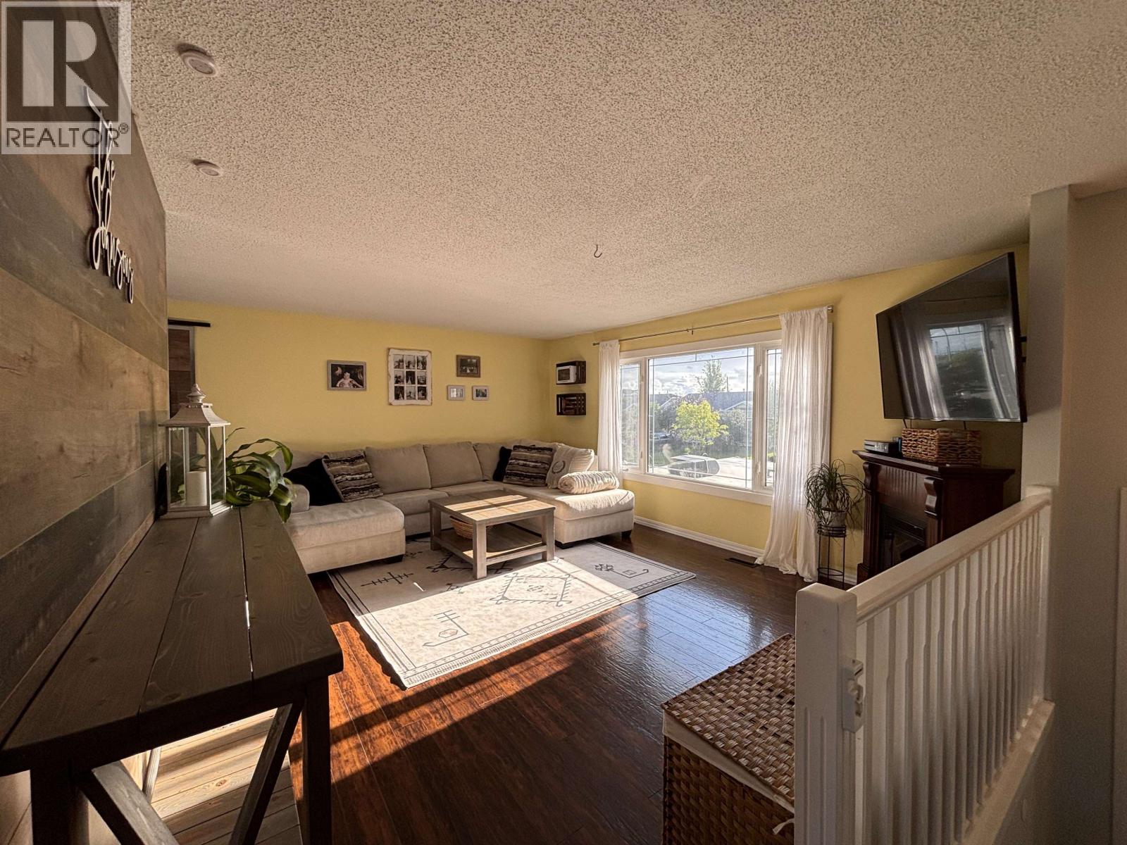 8611 90 STREET, Fort St. John