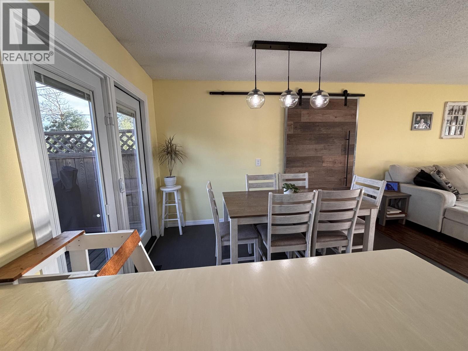 8611 90 STREET - 5