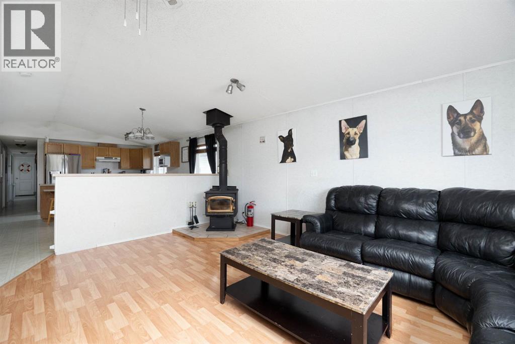 212 Gregoire Crescent - 3