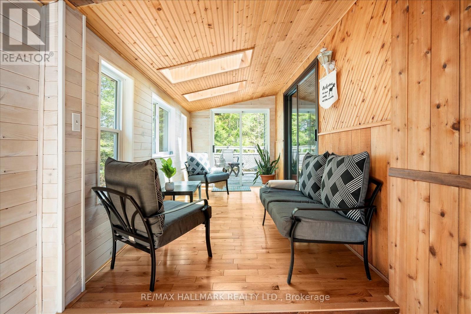 25 LITTLE SILVER LAKE WAY - 17