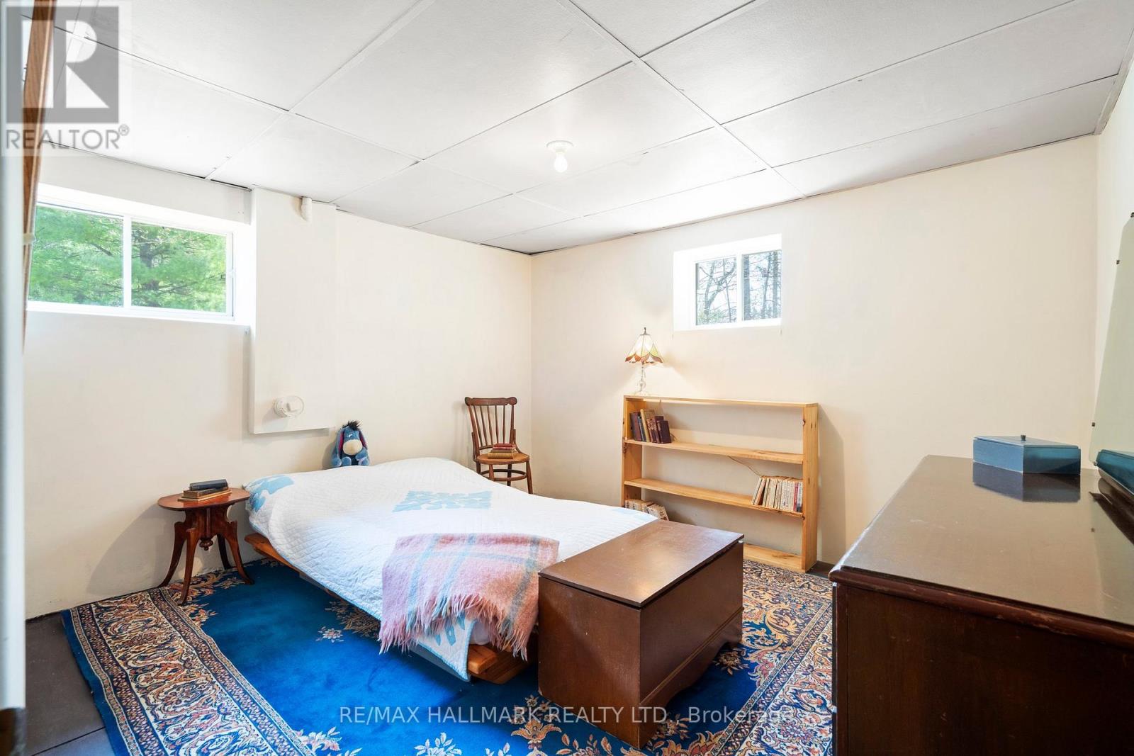 25 LITTLE SILVER LAKE WAY - 28