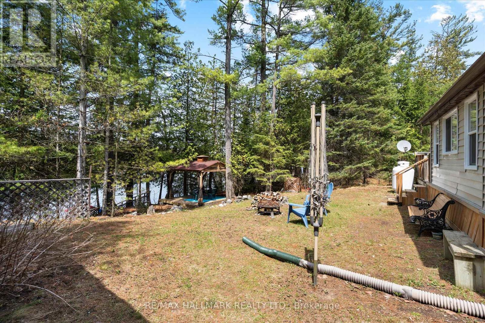 25 LITTLE SILVER LAKE WAY - 36