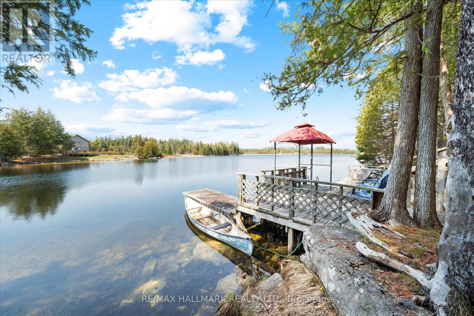 25 LITTLE SILVER LAKE WAY - 42