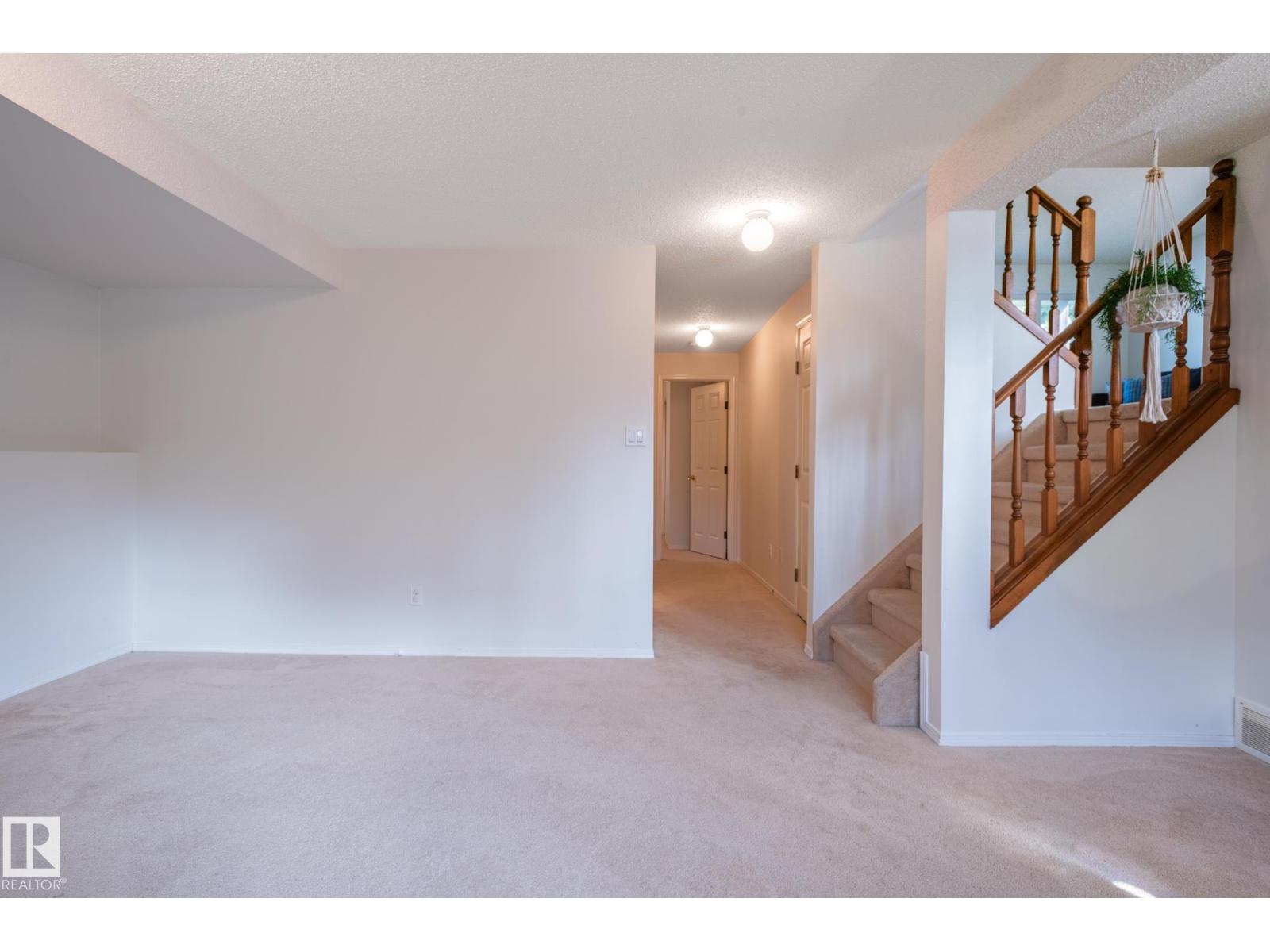 435 ORMSBY RD W NW - 37