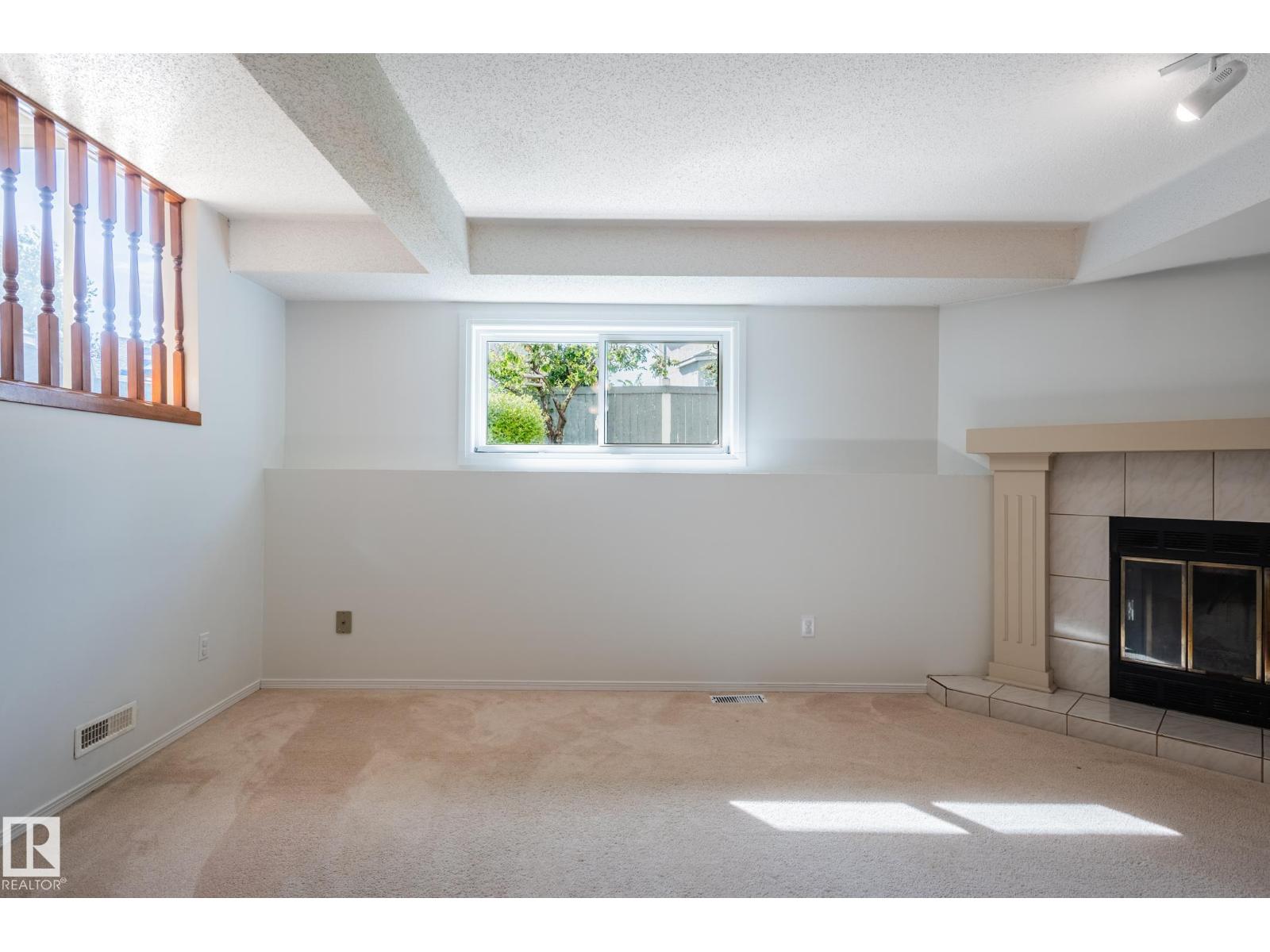 435 ORMSBY RD W NW - 35