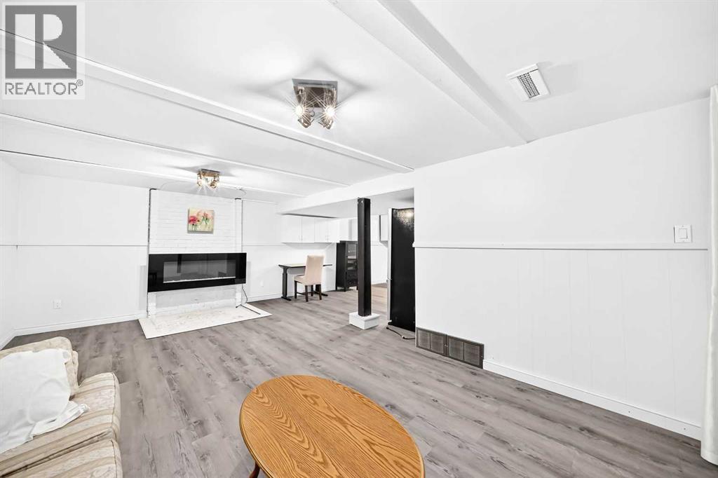 4832 Worcester Drive SW - 23