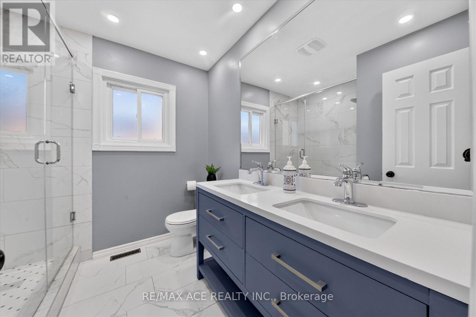 2504 LINWOOD STREET - Image 35
