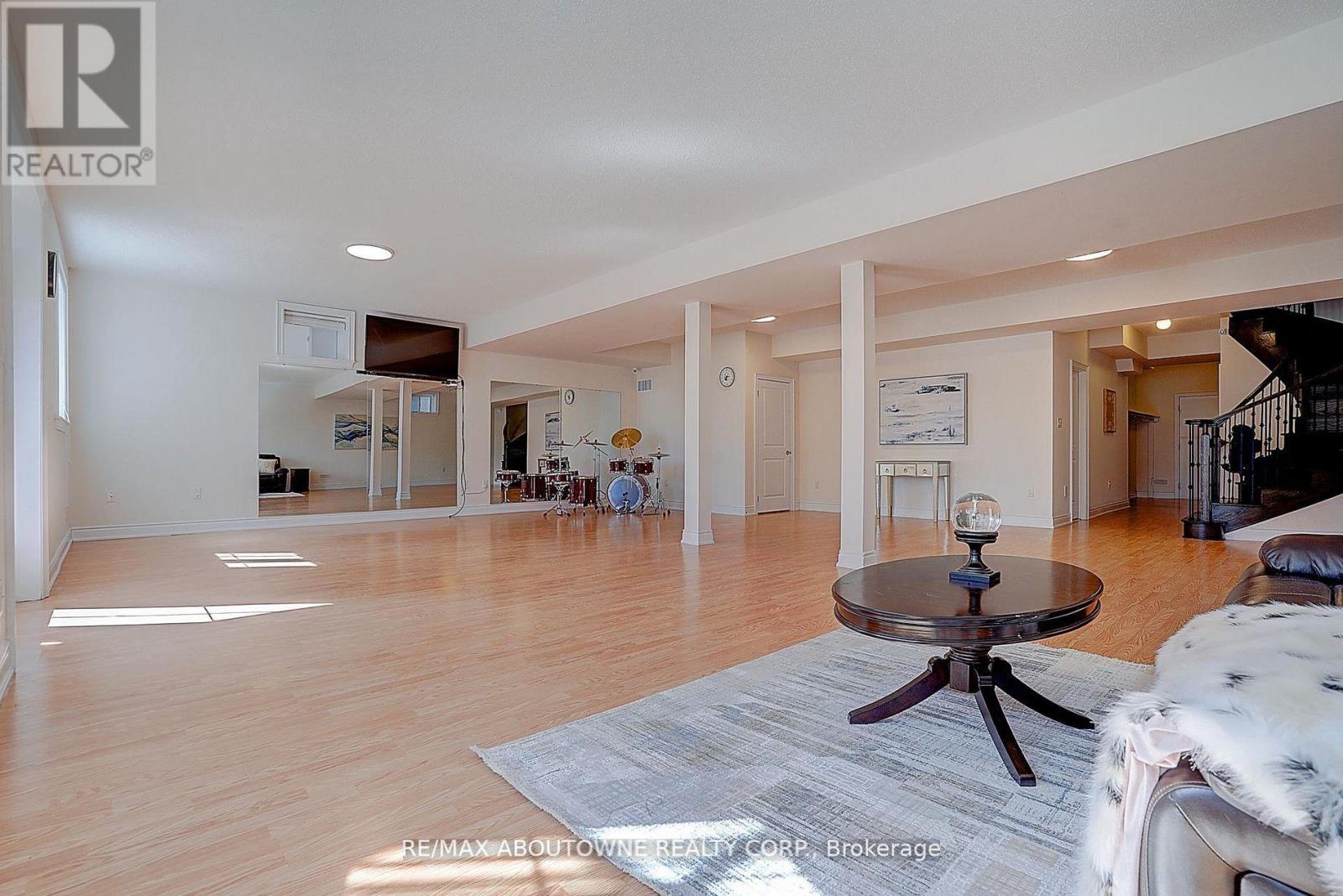 16 GRACEDALE DRIVE - Image 35