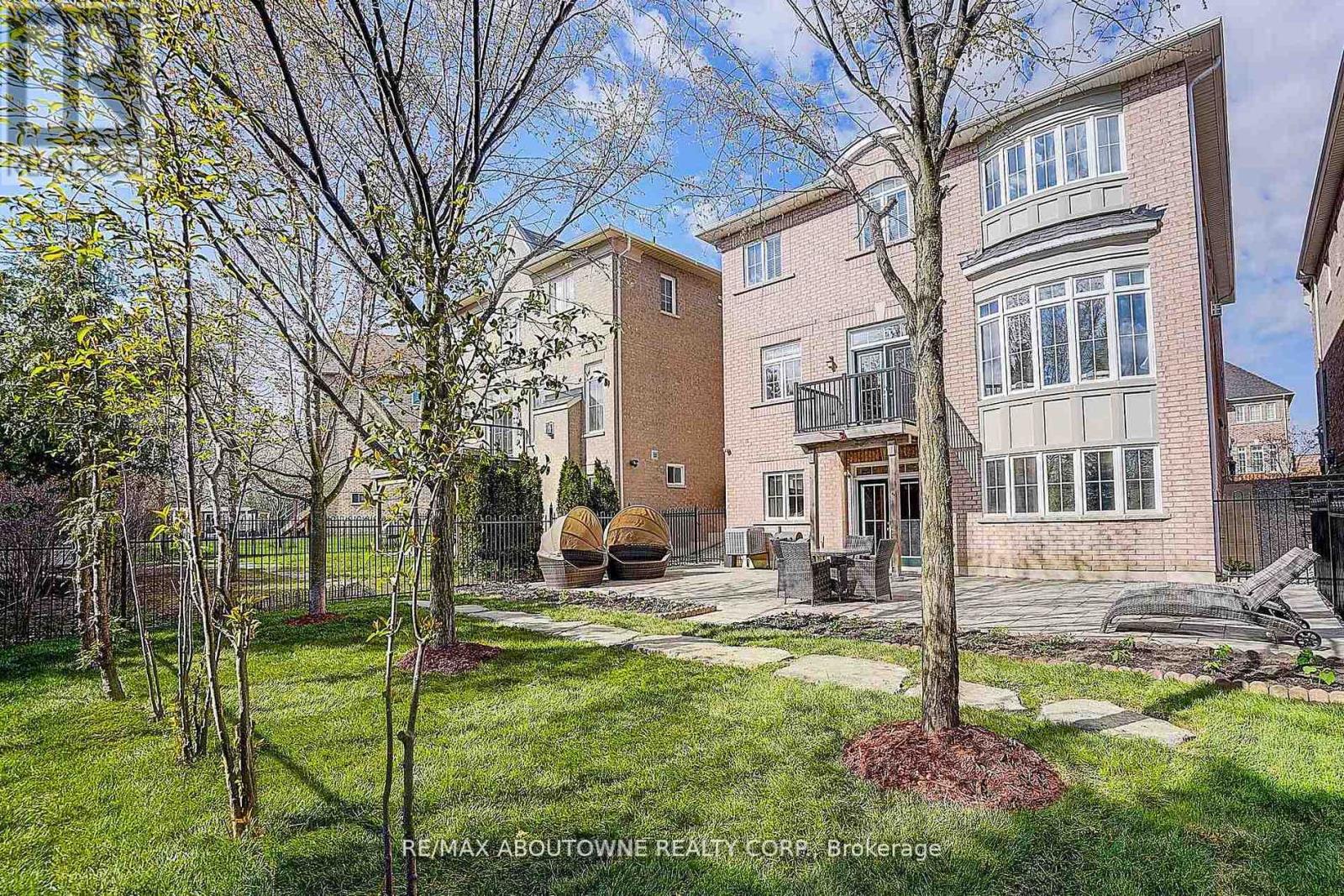 16 GRACEDALE DRIVE - Image 38