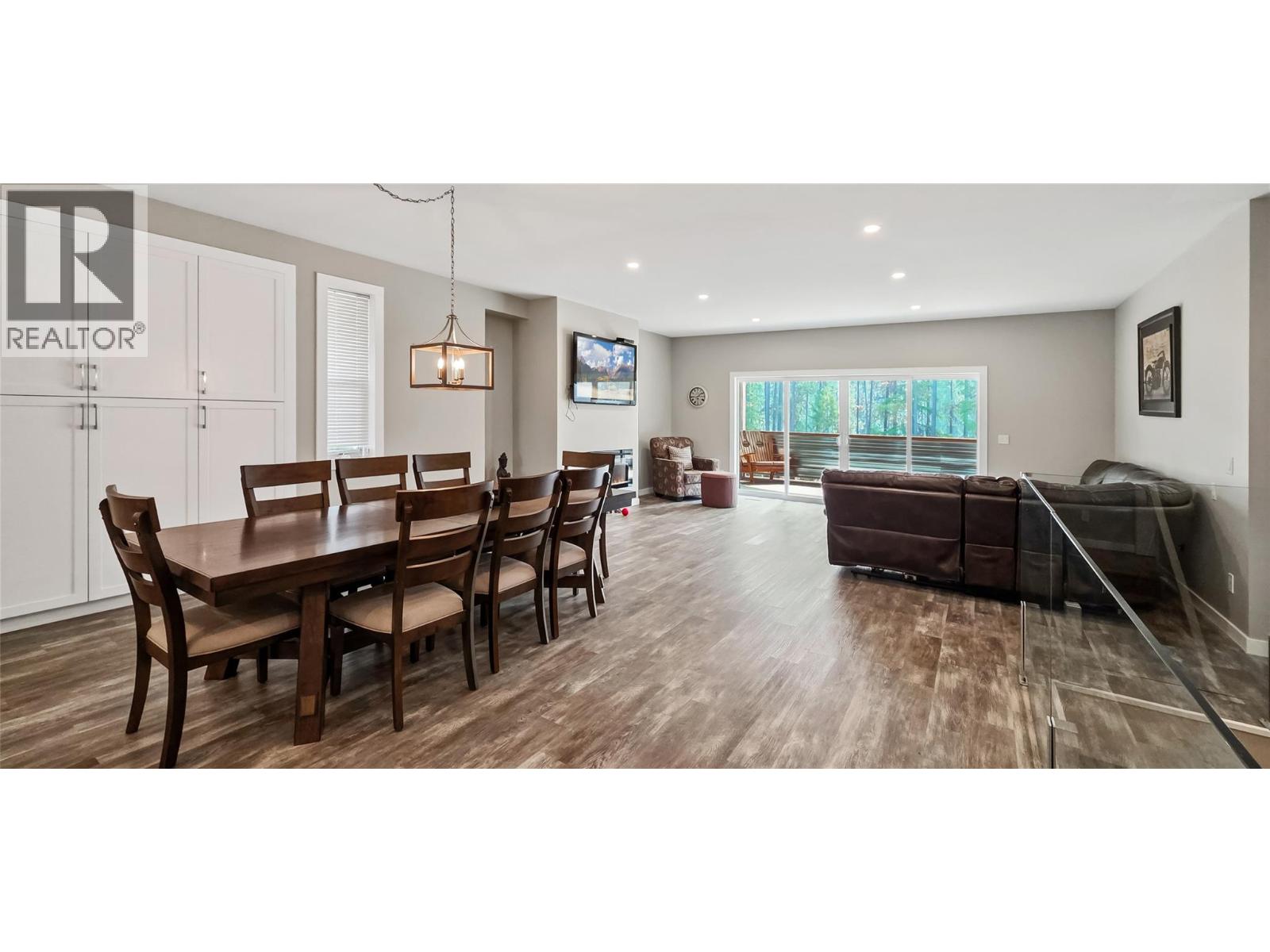 4820 Highway 33, Beaverdell