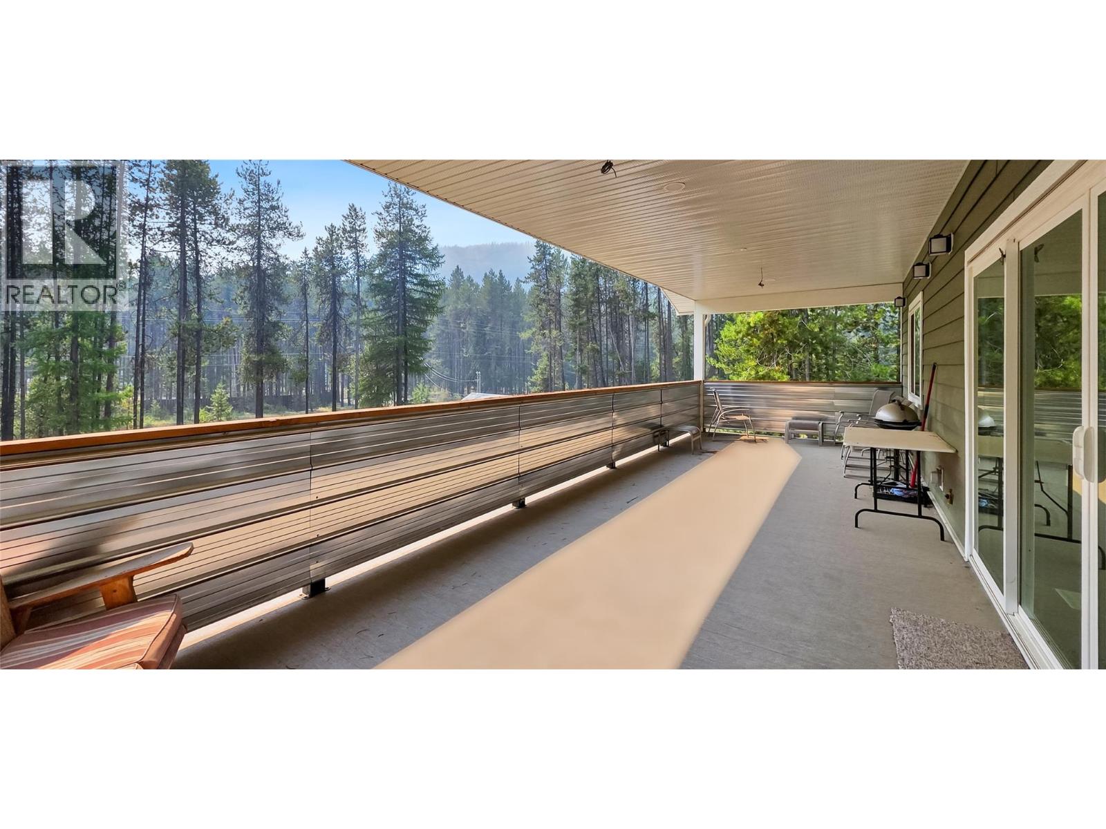 4820 Highway 33, Beaverdell