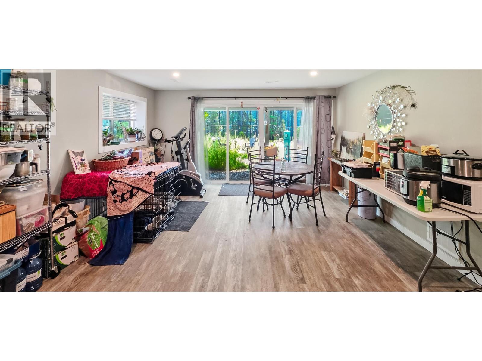 4820 Highway 33, Beaverdell