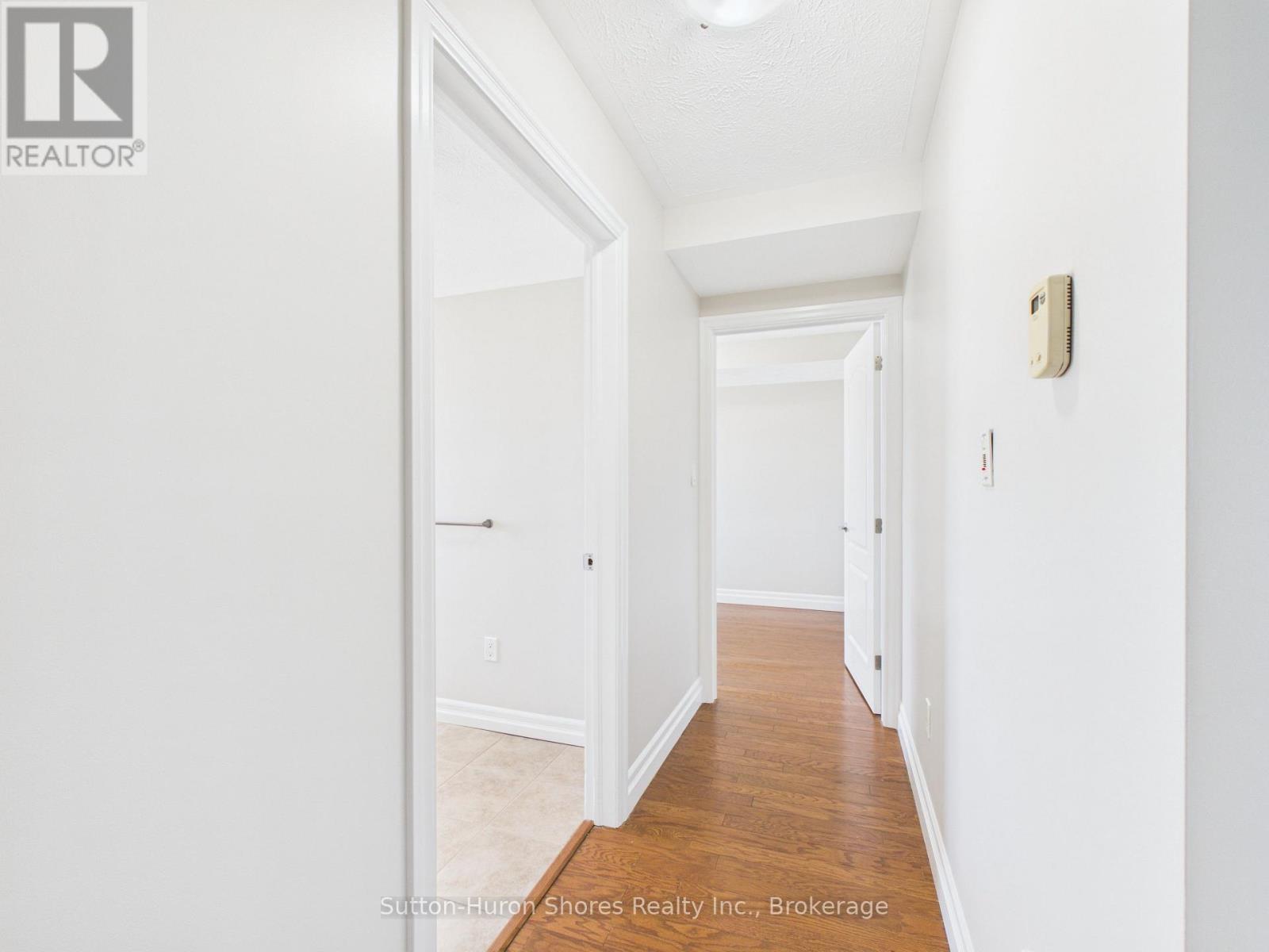 #402 221 ADELAIDE STREET - Image 14
