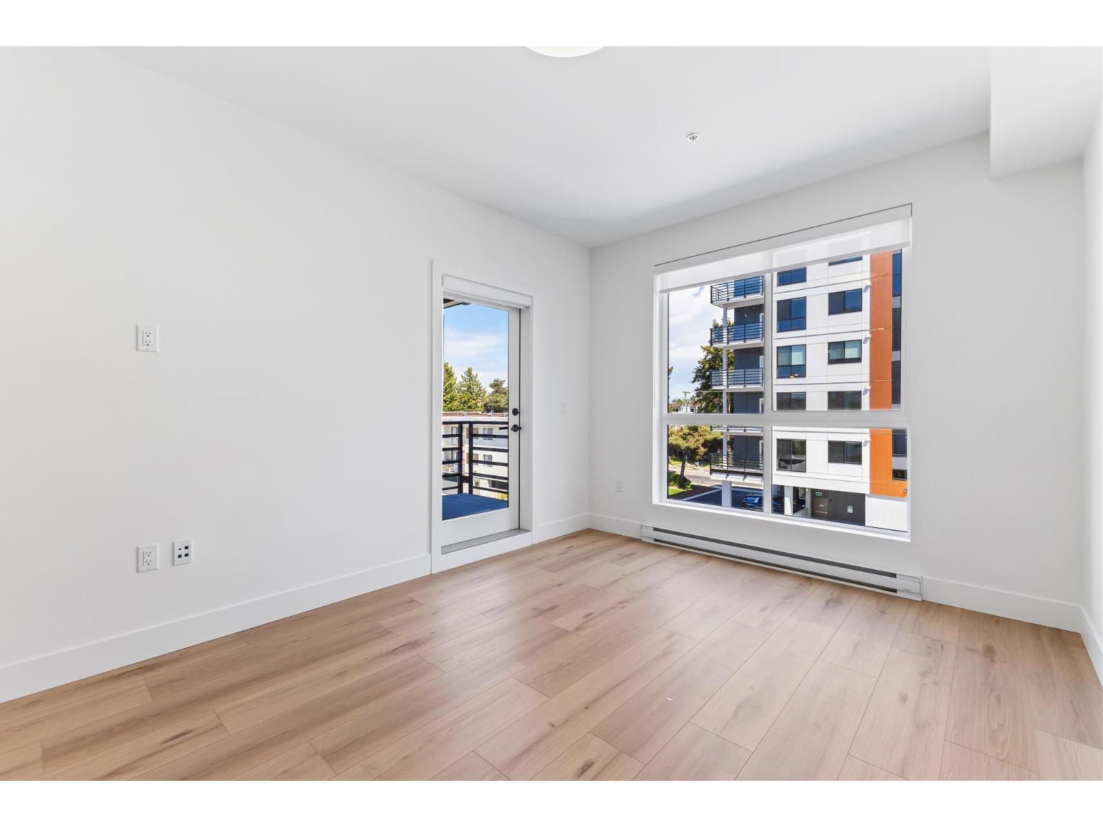 319 20769 FRASER HIGHWAY, Langley