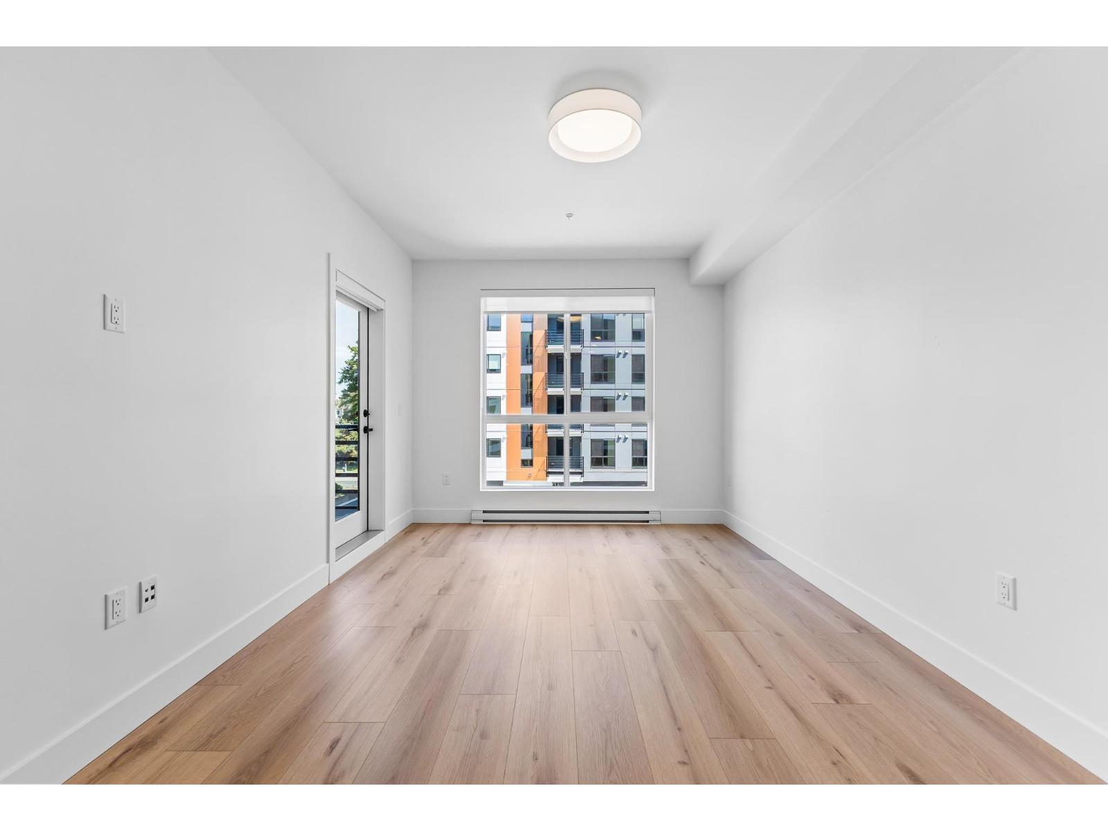 319 20769 FRASER HIGHWAY, Langley