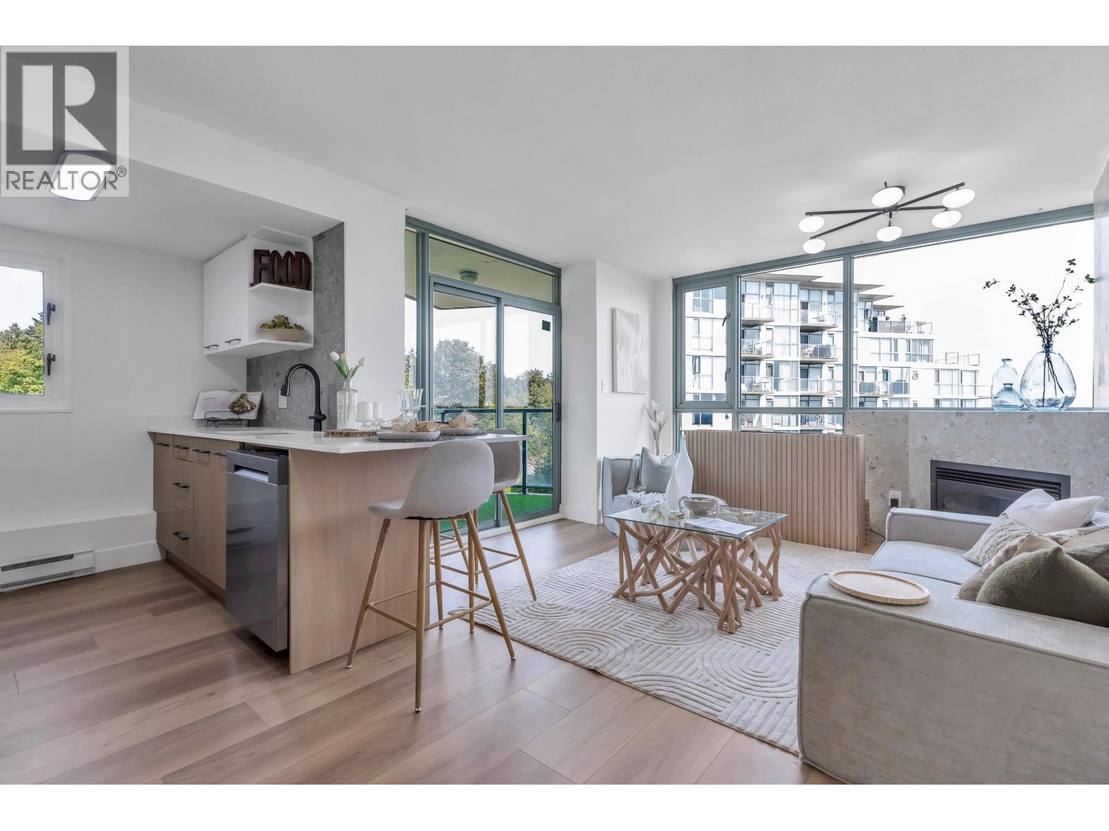 1001 2733 CHANDLERY PLACE, Vancouver