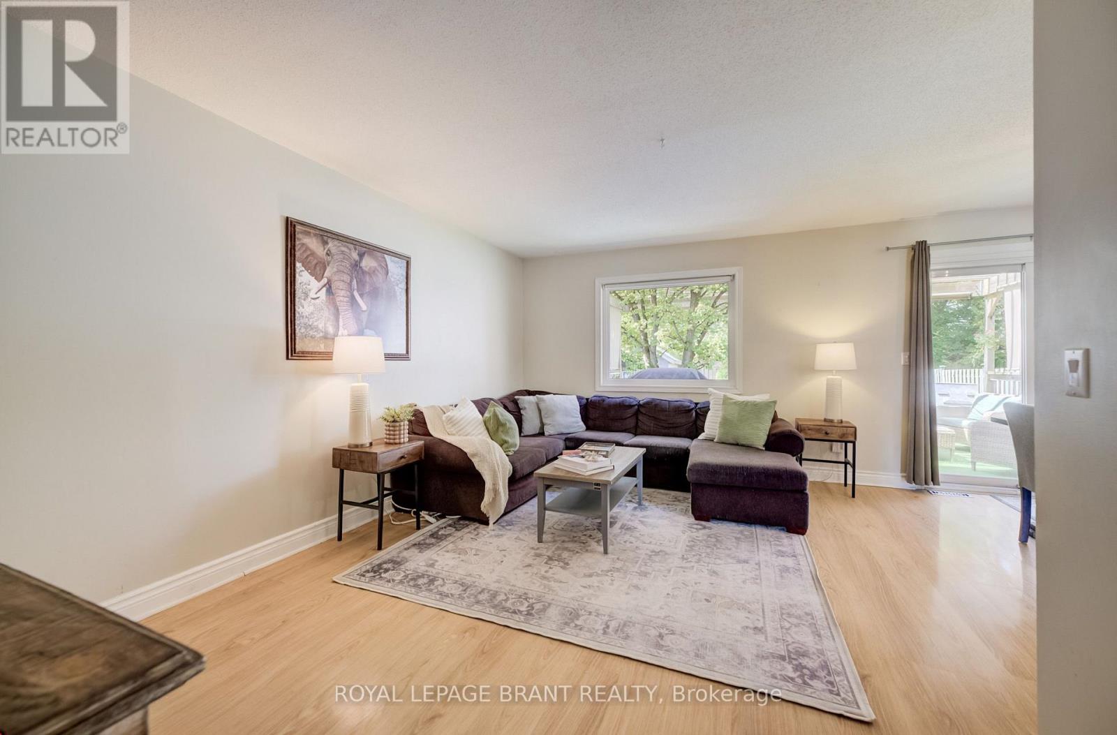 102 WILLIAM STREET N - 12